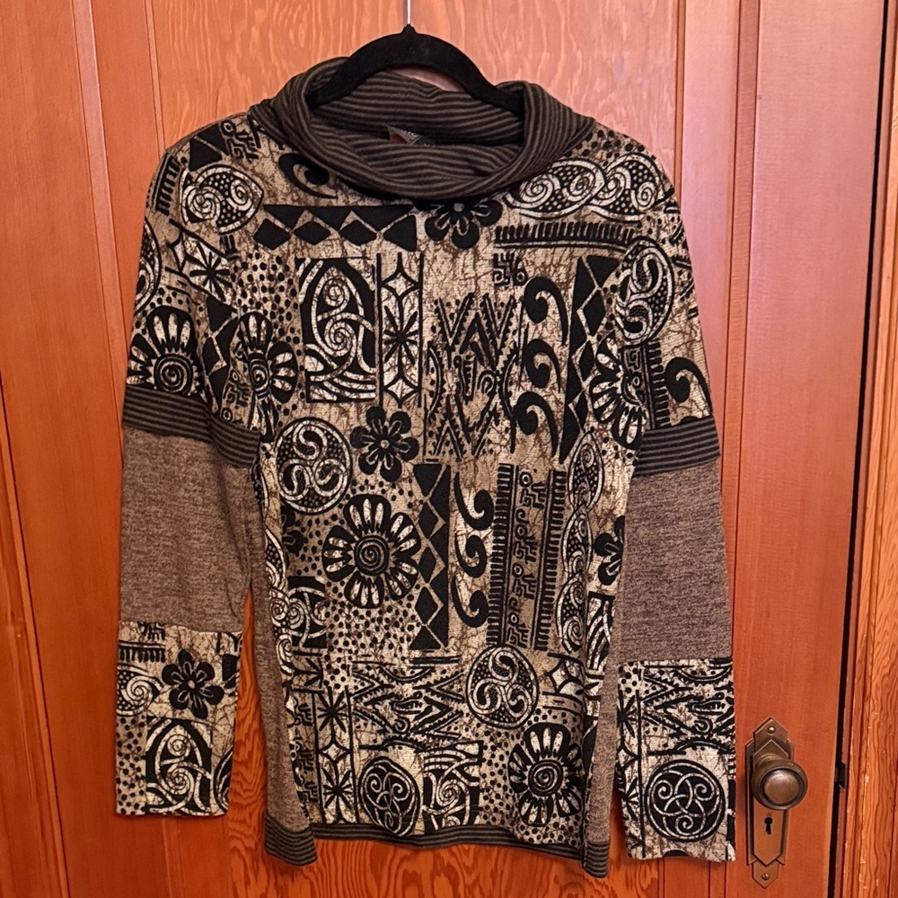 ANAC Patterned Sweater - Black and Brown